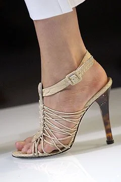 Look 16